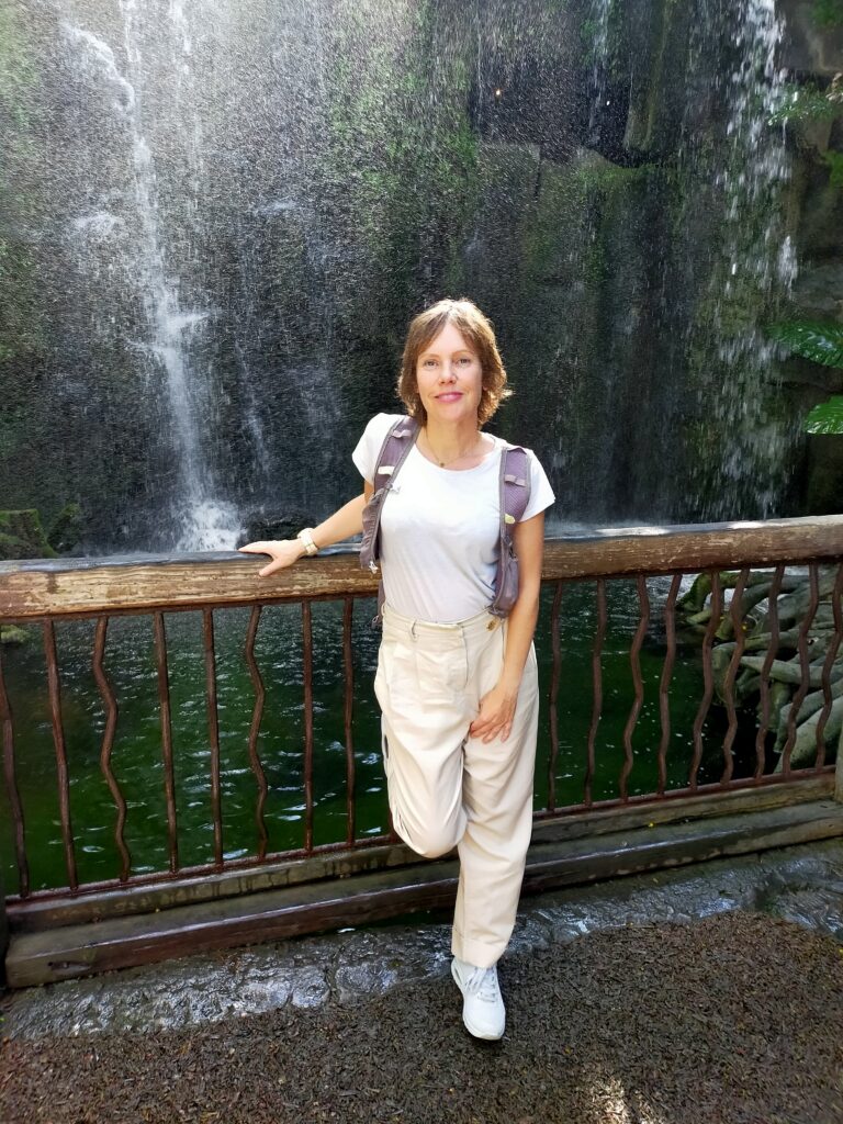 De huidige afbeelding heeft geen alternatieve tekst. De bestandsnaam is: waterval2-scaled.jpg